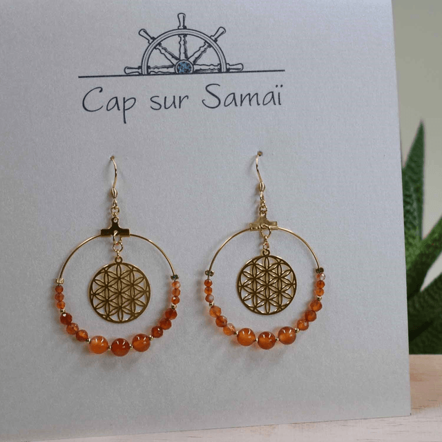 Grandes boucles d'oreilles créoles fleur de vie en cornaline