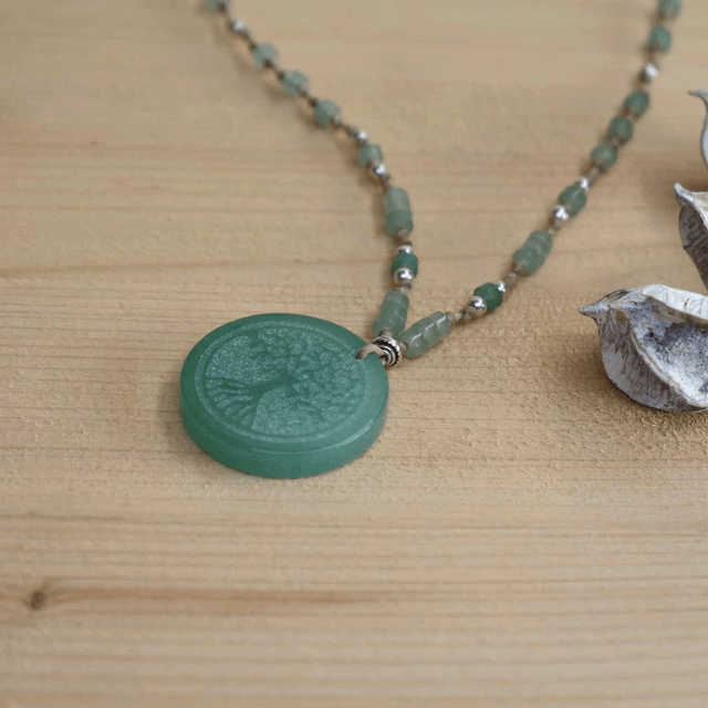 Ras du cou avec cabochon arbre de vie en aventurine