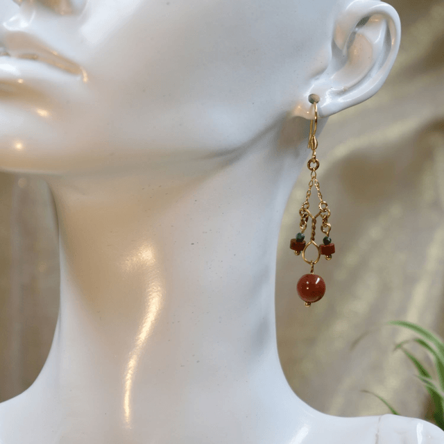 Boucles d'oreilles longues en chaine libre et jaspe rouge