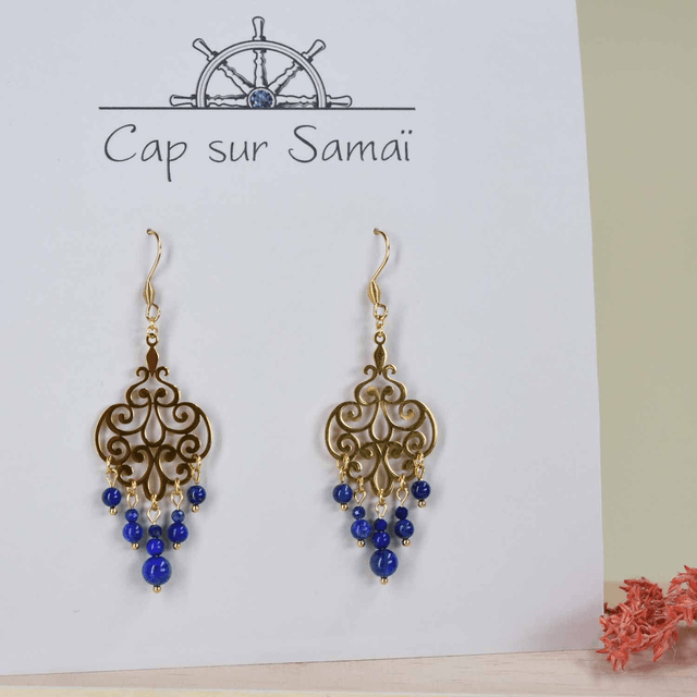 Boucles d'oreilles longues avec estambe orient et chutes en lapis lazuli