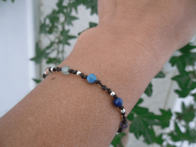 Bracelet multi chakras avec les 7 pierres