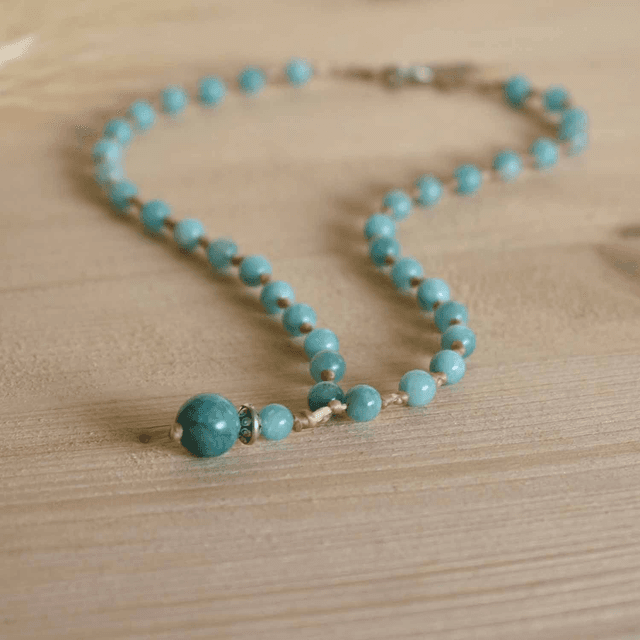 Ras du cou V en amazonite